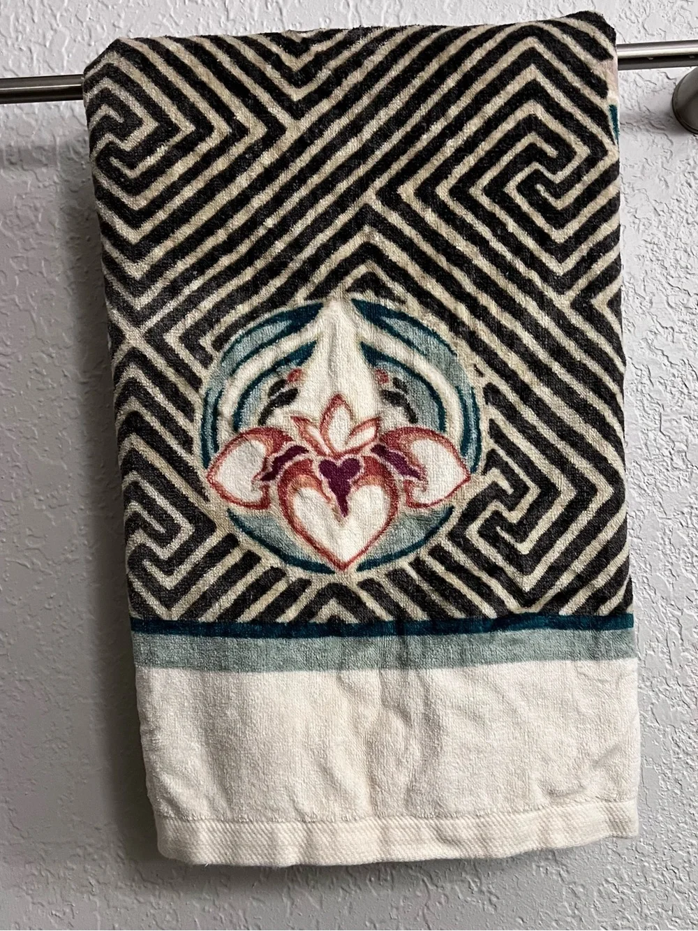 Vintage Martex Sheri Rose Bath Towel Geometric Floral 24x48 Made in USA